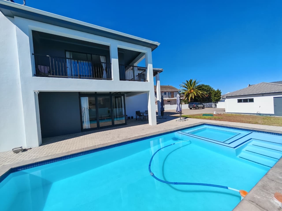 3 Bedroom Property for Sale in Myburgh Park Western Cape